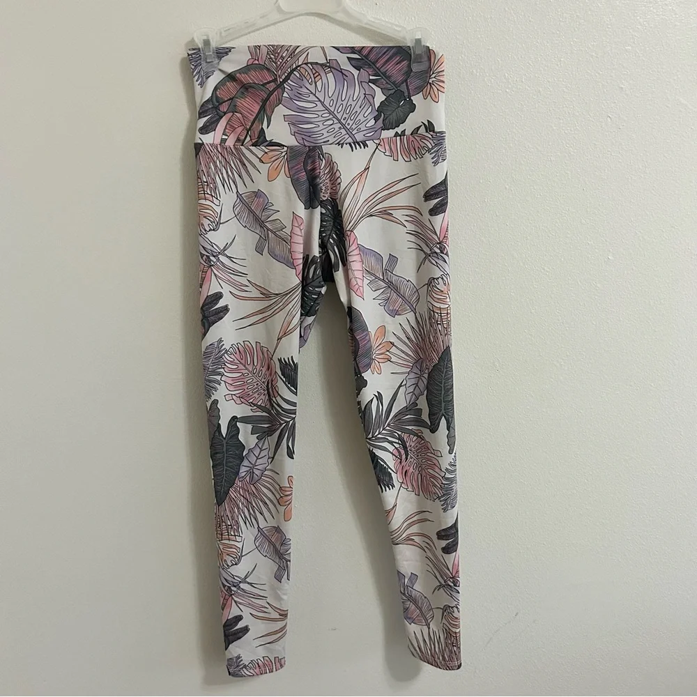 Onezie high waisted leaf print pink leggings